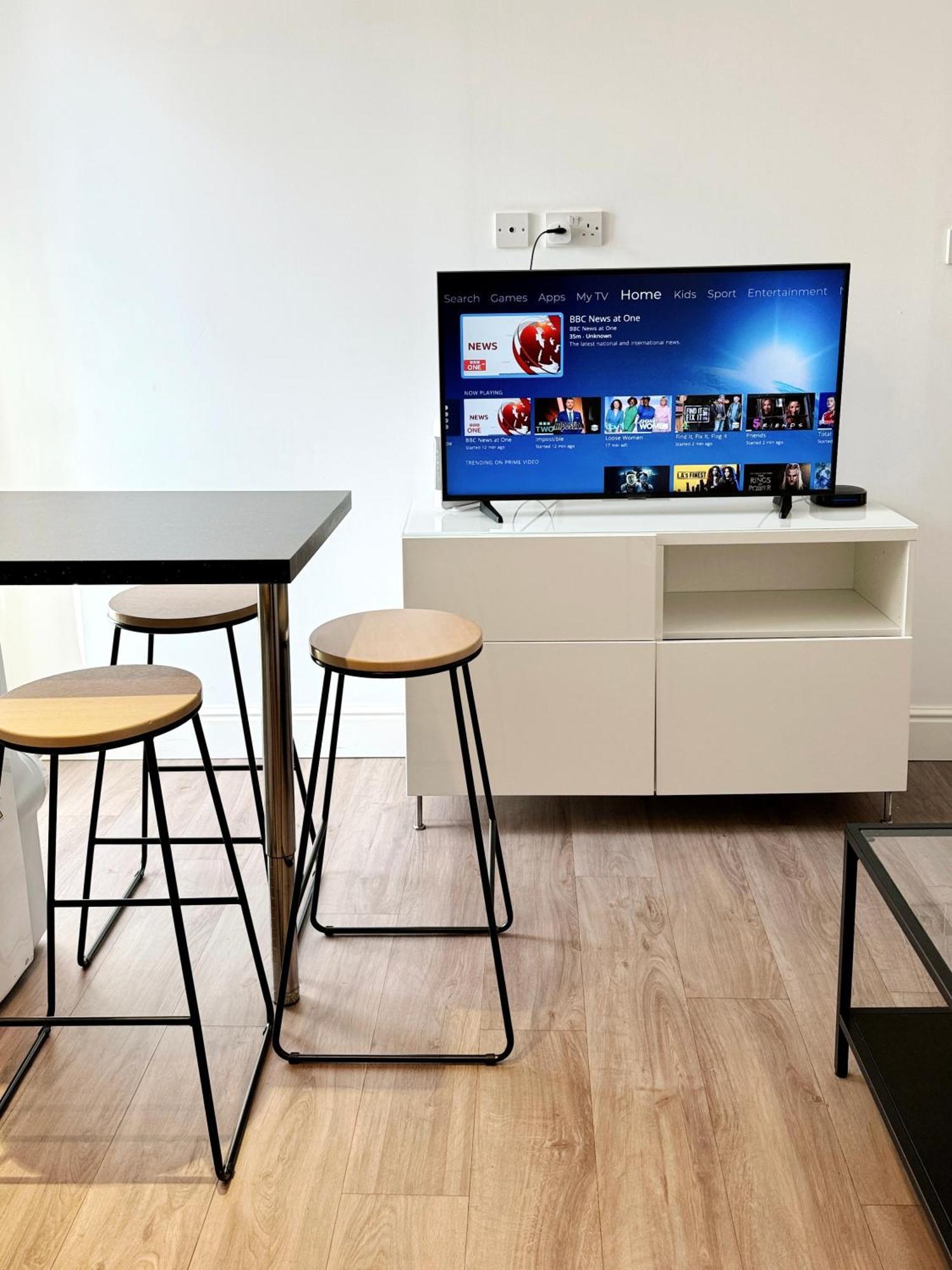 Modern City Centre Two Bedroom Windsor Apartment - Grand Central House Gibraltar Exteriör bild